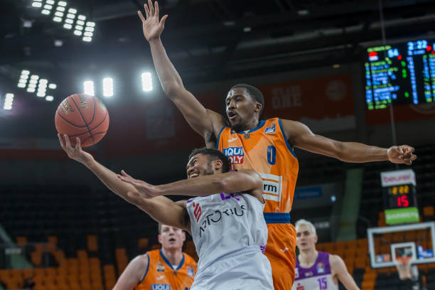 与更加激进 与更加激进